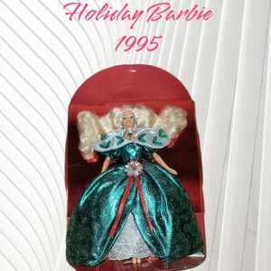 New Holiday Barbie, 1995